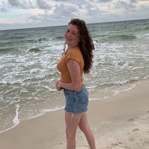 Meet your Posher, Leah